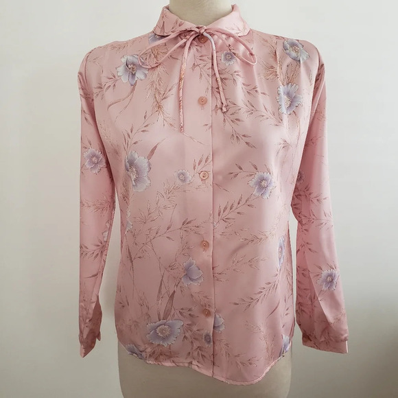 Vintage Floral Blouse Pink w/ Lavender Flowers Button Tie Neck Tagged La… - Picture 1 of 6
